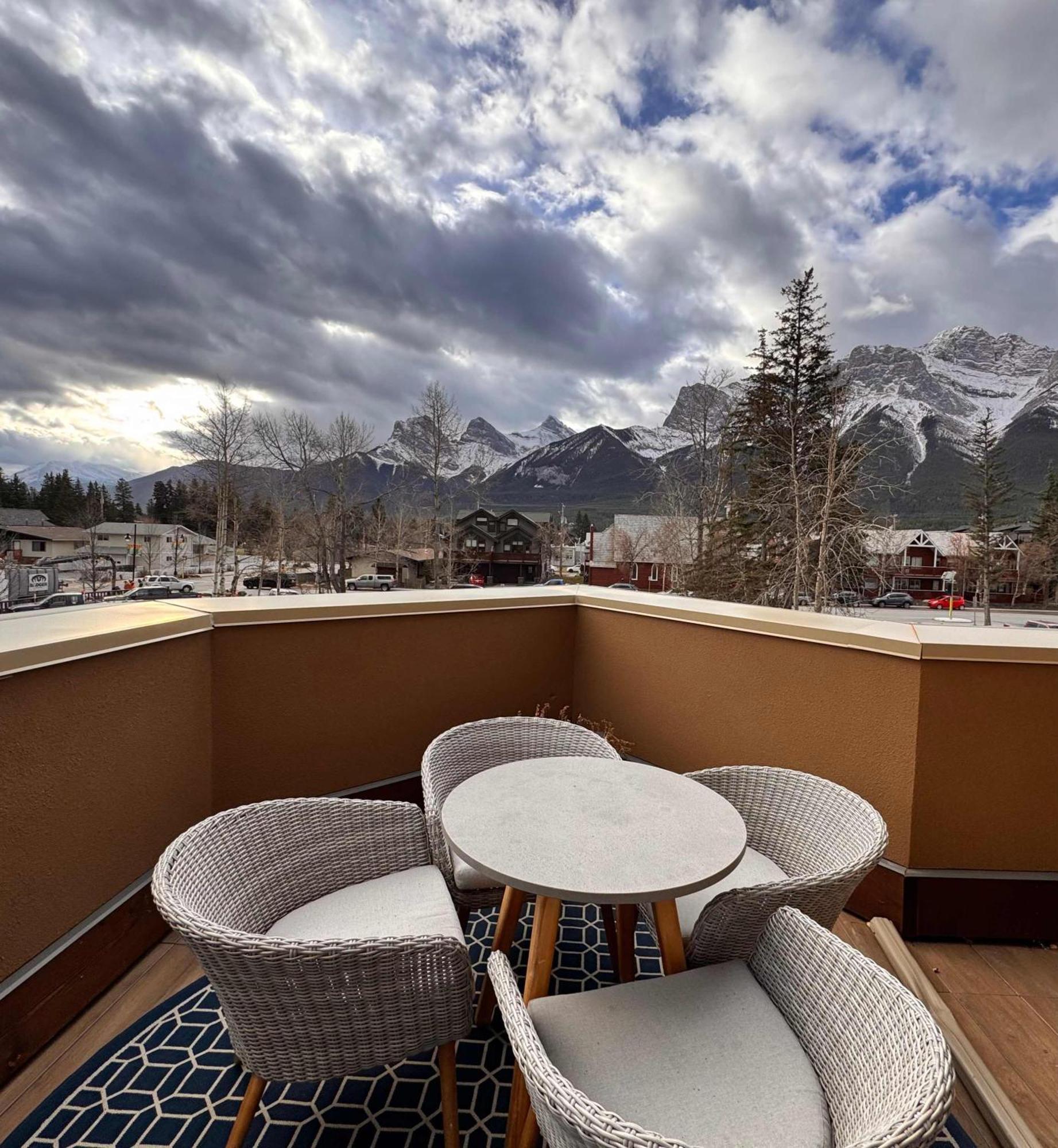 Ravens Crest Lodge - Stunning Views Perfectly Located On Main Street Κάνμορ Εξωτερικό φωτογραφία