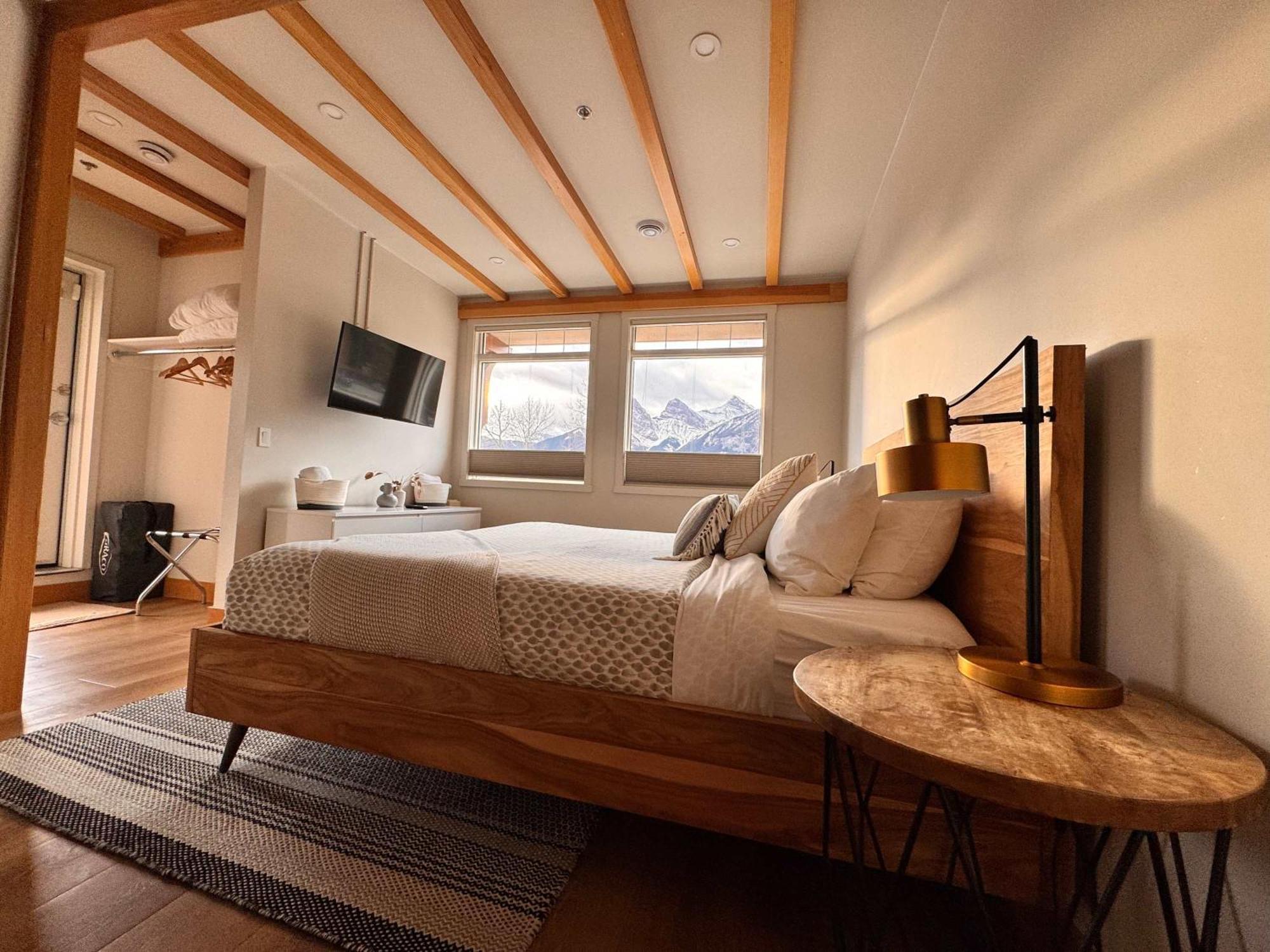 Ravens Crest Lodge - Stunning Views Perfectly Located On Main Street Κάνμορ Εξωτερικό φωτογραφία